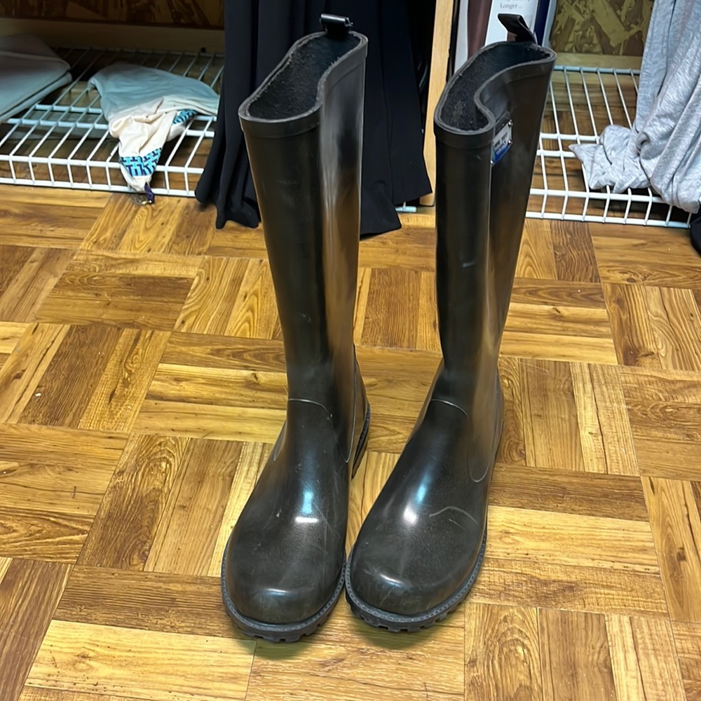 Black Nine West rain boots size 8